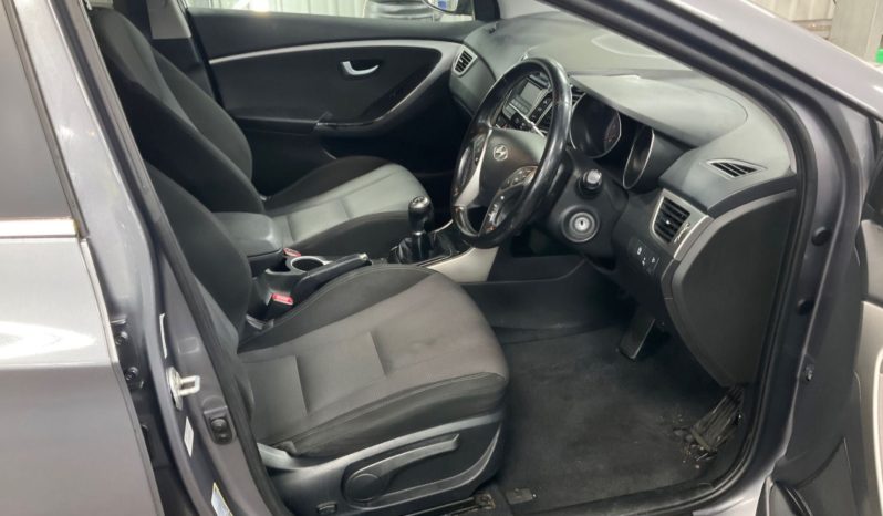 
								2015 Hyundai i30 1.6 Diesel full									