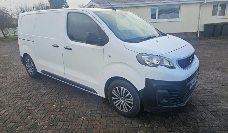 
								2018 Peugeot Expert L2H1 MWB Professional 115bhp 1.6 Diesel full									