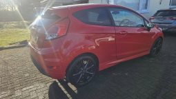 
										2015 Ford Fiesta 1.0 Zetec S Red Edition Petrol full									