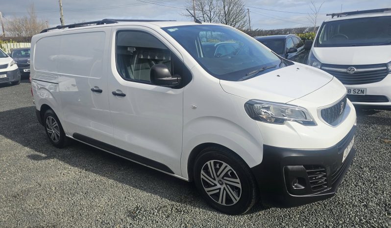 
								2017 Peugeot Expert 115bhp 6 Speed L2H1 mwb 1.6 Diesel full									