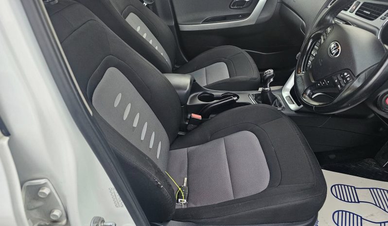 
								2015 Kia Ceed 1.6 Diesel full									