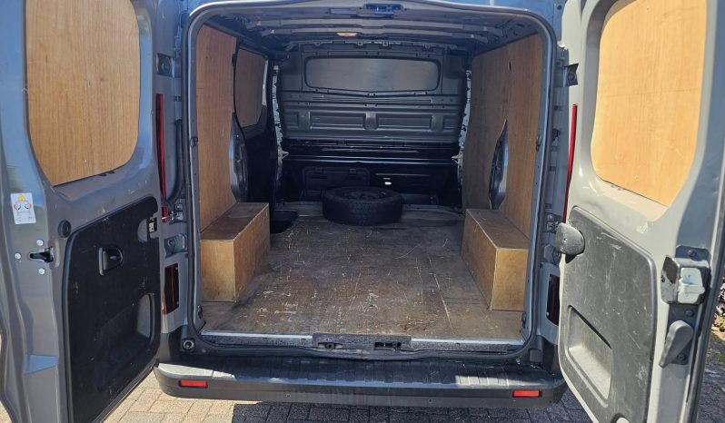 
								2019 Renault Trafic Business + 1.6 Diesel full									