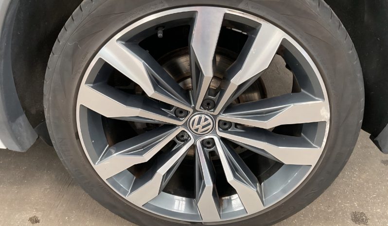 
								2018 Volkswagen Tiguan R Line Automatic 2.0 Diesel full									