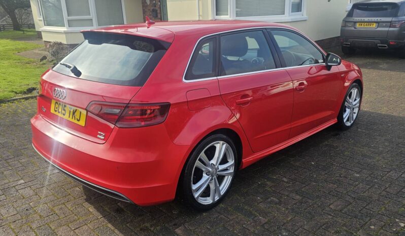 
								2015 Audi a3 s.line, 1.6 Diesel full									