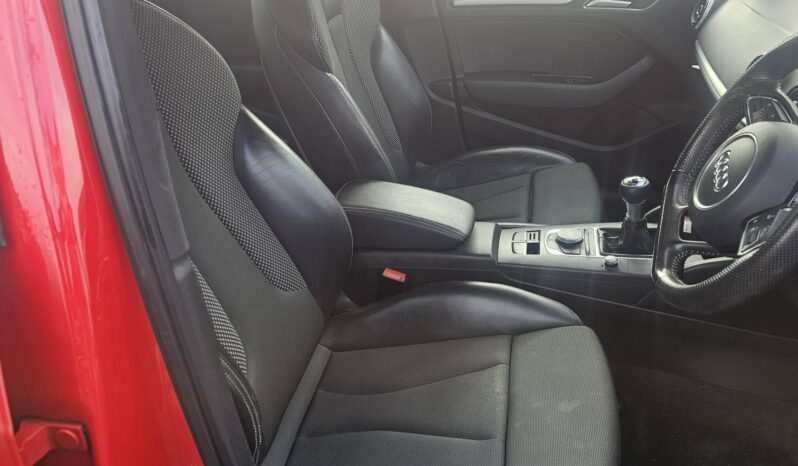 
								2015 Audi a3 s.line, 1.6 Diesel full									