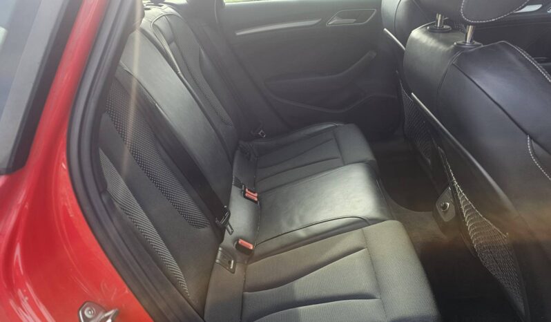 
								2015 Audi a3 s.line, 1.6 Diesel full									
