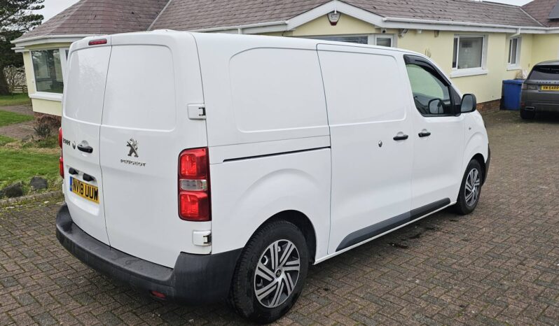 
								2018 Peugeot Expert Professional 1.6 hdi 115 bhp, 6 Speed full									